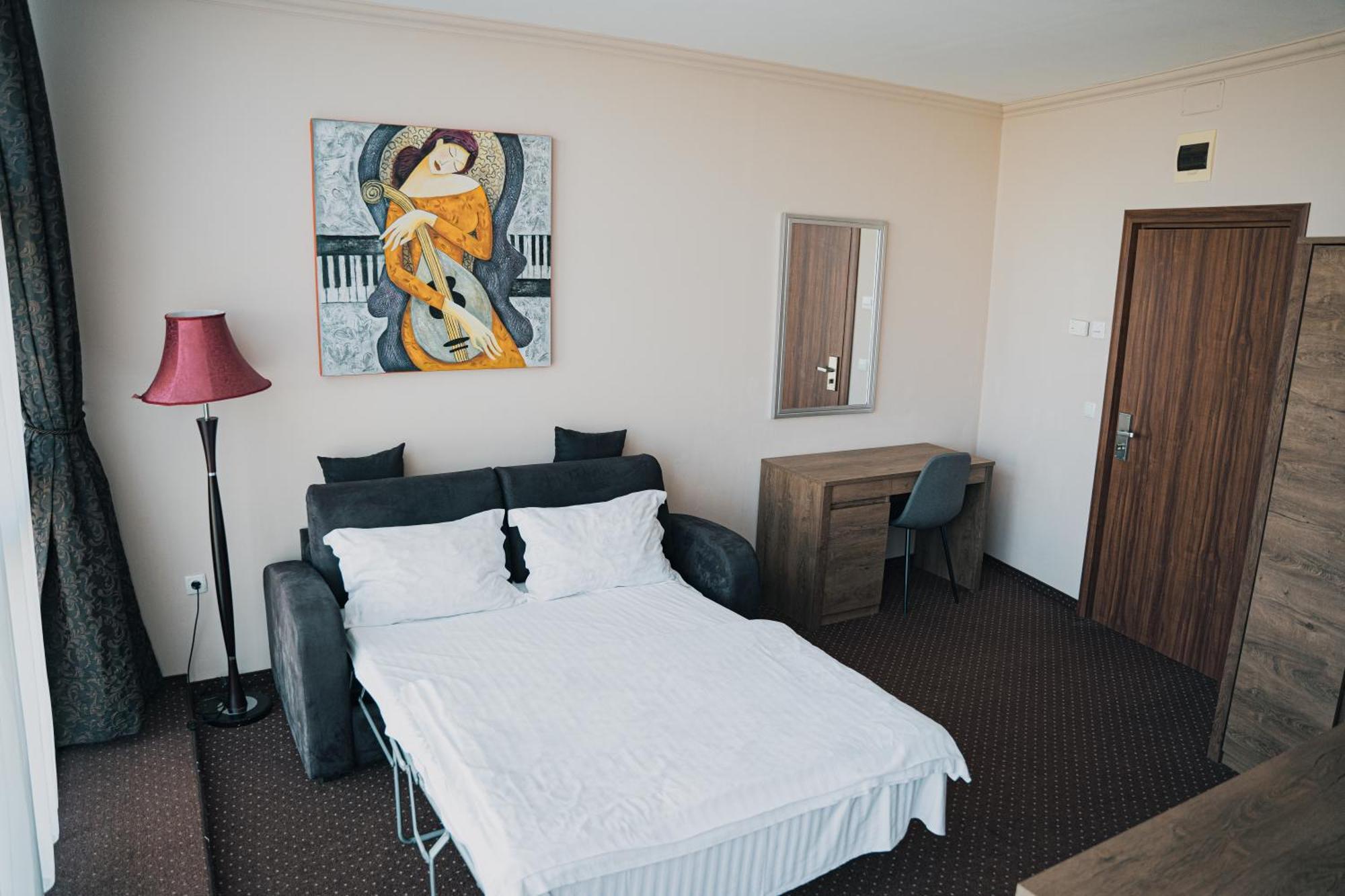 Sky Hotel Oradea Dış mekan fotoğraf