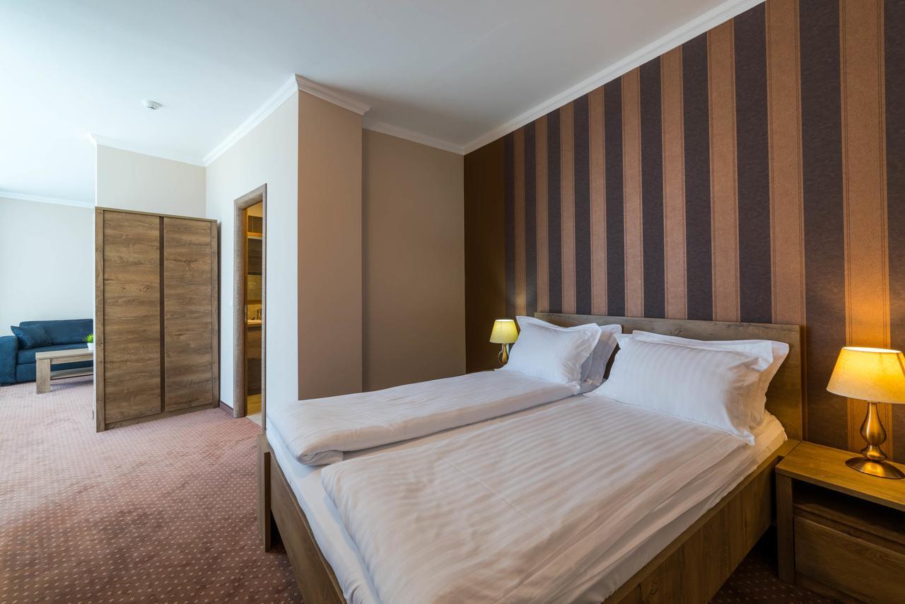 Sky Hotel Oradea Dış mekan fotoğraf